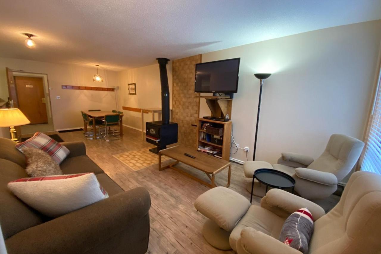 The Griz Inn By Park Vacation Management Fernie Exterior photo