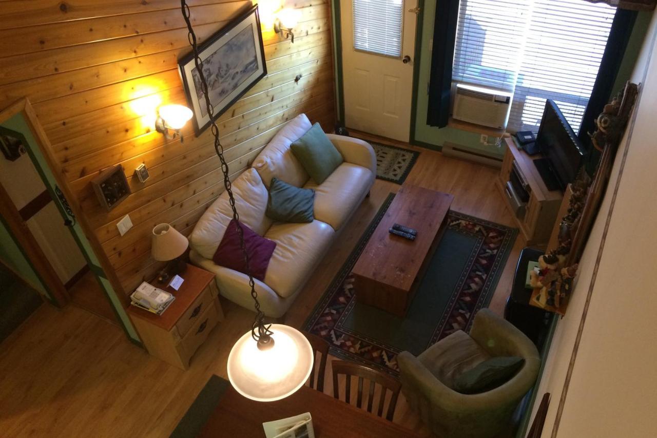 The Griz Inn By Park Vacation Management Fernie Exterior photo