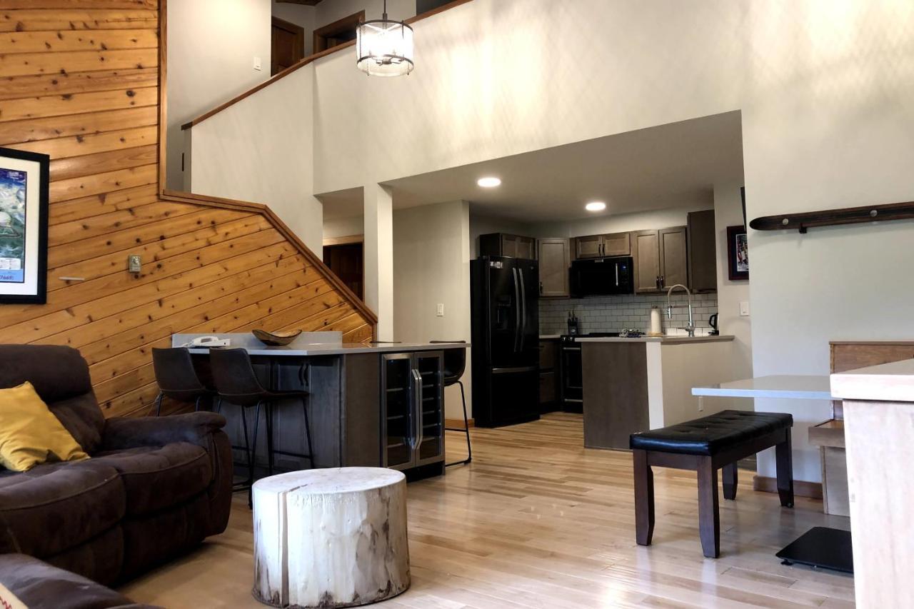 The Griz Inn By Park Vacation Management Fernie Exterior photo